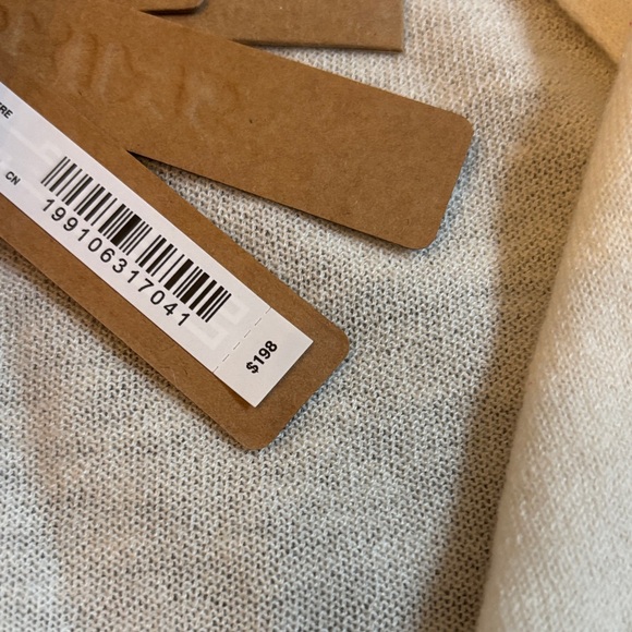 SKIMS Elegant Cashmere Cream Button-Up Cardigan - Picture 2 of 4